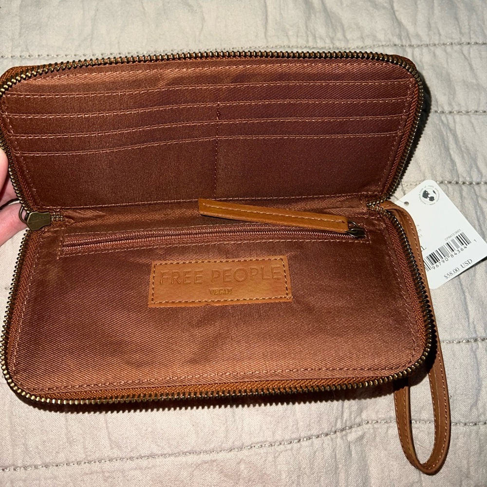 Free People wallet